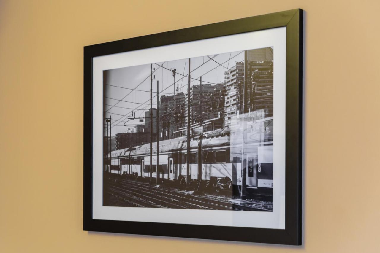 Bh Napoli Railway Hotell Exteriör bild