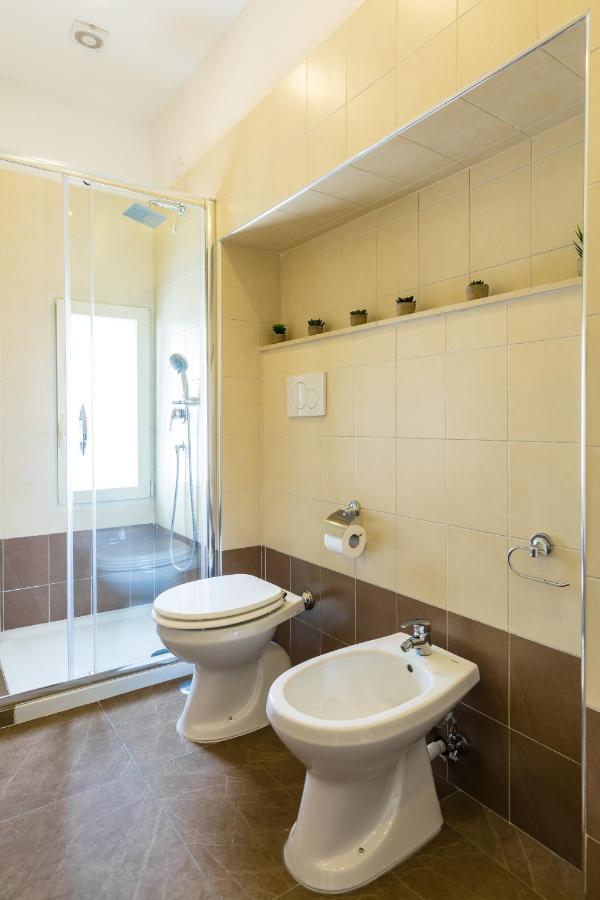 Bh Napoli Railway Hotell Exteriör bild